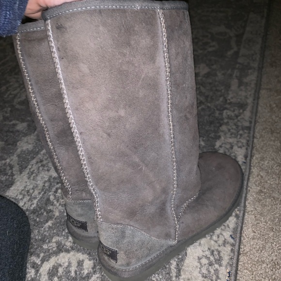 UGG Grey Winter Boots - Picture 5 of 5